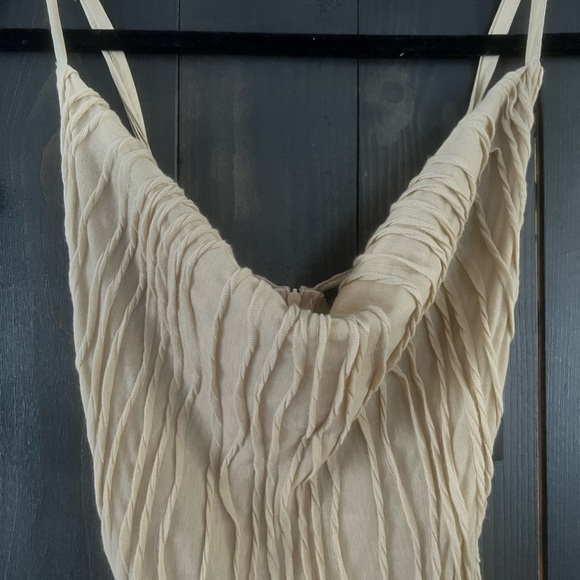 Pretty little thing NWT stone beige textured belted cowl neck wide leg jump suit - Picture 8 of 8